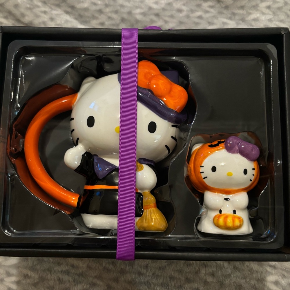 Sanrio Hello kitty Mug and Figurine set
